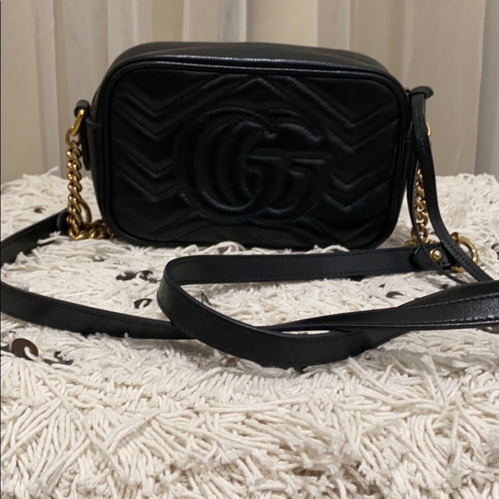 SOLD Gucci Black leather Mini Marmont Camera bag - Picture 6 of 16